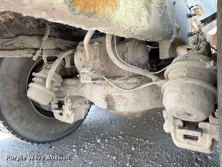 image for item DN6640 2004 Mack Granite CV713 ready mix truck