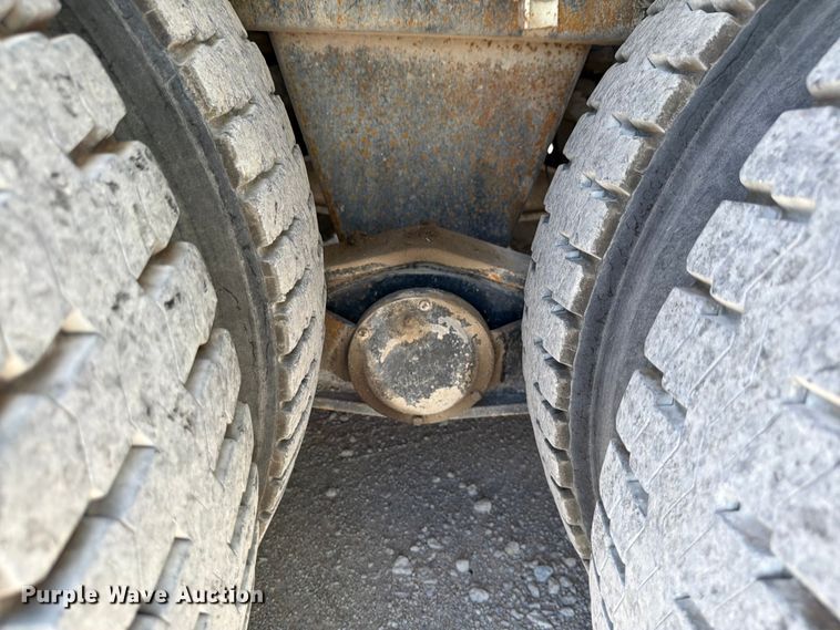 image for item DN6640 2004 Mack Granite CV713 ready mix truck