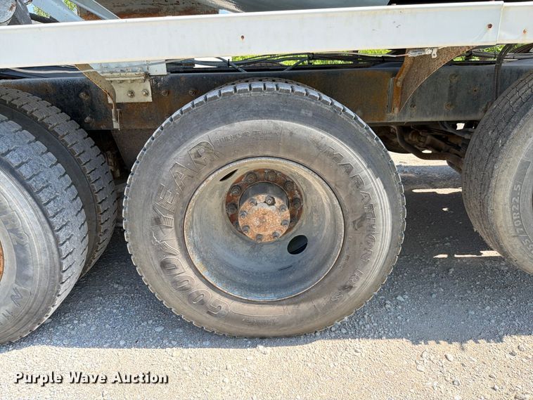 image for item DN6640 2004 Mack Granite CV713 ready mix truck