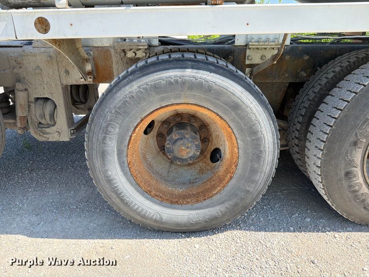 image for item DN6640 2004 Mack Granite CV713 ready mix truck