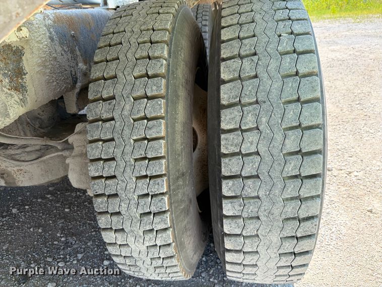 image for item DN6640 2004 Mack Granite CV713 ready mix truck