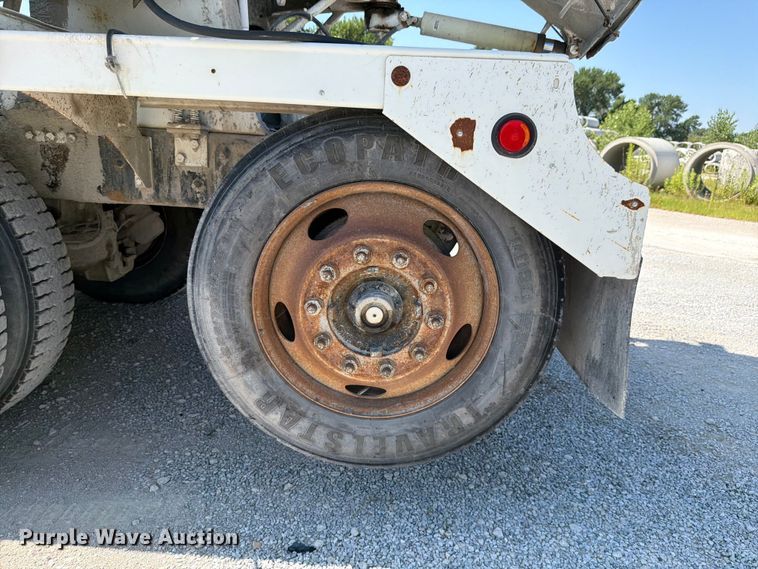 image for item DN6640 2004 Mack Granite CV713 ready mix truck