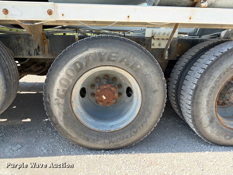 image for item DN6640 2004 Mack Granite CV713 ready mix truck