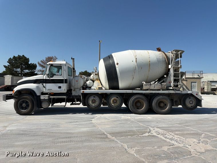 image for item DN6641 2006 Mack Granite CV713 ready mix truck