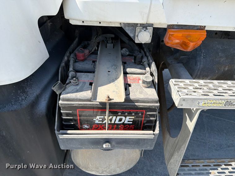 image for item DN6641 2006 Mack Granite CV713 ready mix truck