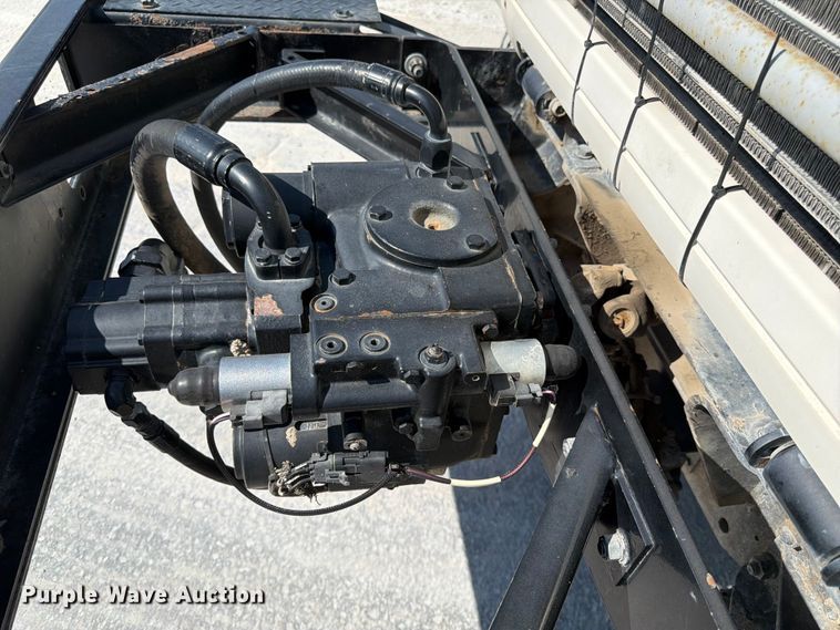 image for item DN6641 2006 Mack Granite CV713 ready mix truck