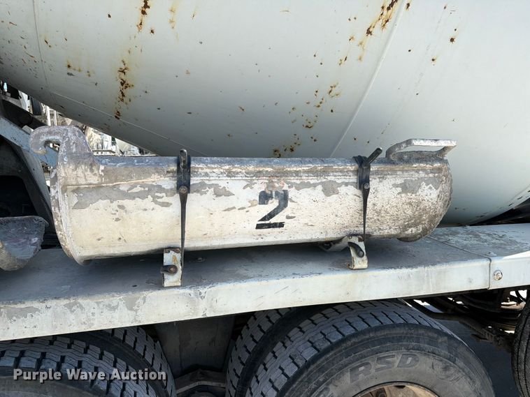 image for item DN6641 2006 Mack Granite CV713 ready mix truck