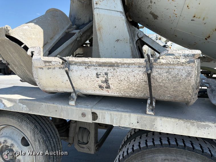 image for item DN6641 2006 Mack Granite CV713 ready mix truck