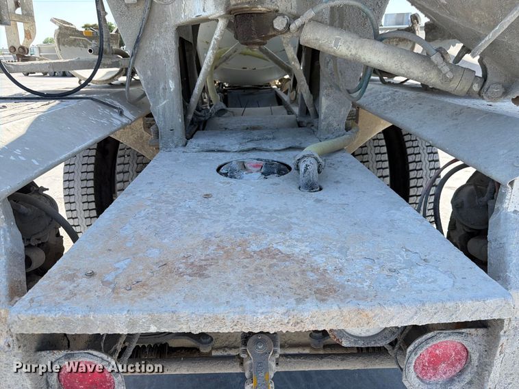 image for item DN6641 2006 Mack Granite CV713 ready mix truck