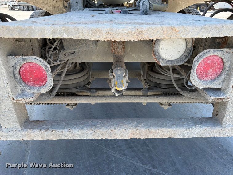 image for item DN6641 2006 Mack Granite CV713 ready mix truck