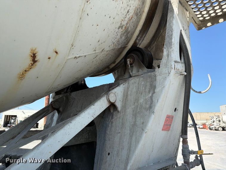 image for item DN6641 2006 Mack Granite CV713 ready mix truck