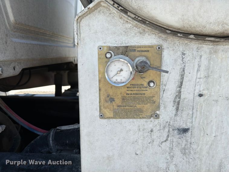 image for item DN6641 2006 Mack Granite CV713 ready mix truck