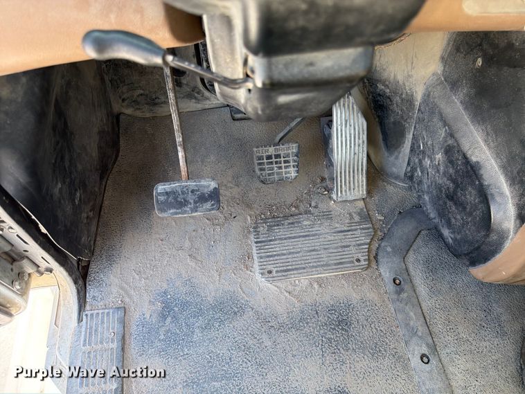 image for item DN6641 2006 Mack Granite CV713 ready mix truck