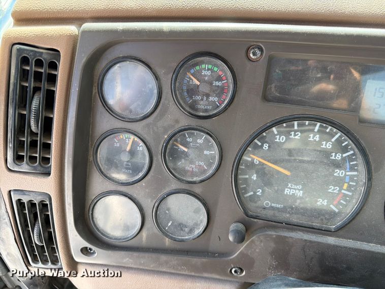 image for item DN6641 2006 Mack Granite CV713 ready mix truck