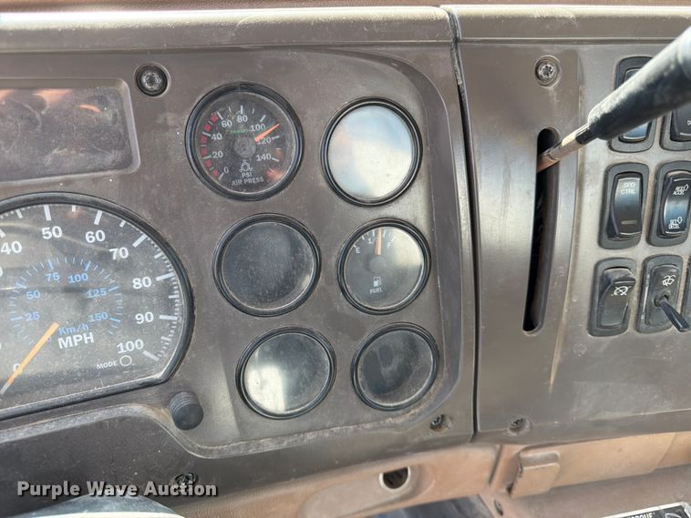 image for item DN6641 2006 Mack Granite CV713 ready mix truck