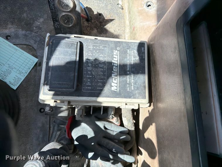 image for item DN6641 2006 Mack Granite CV713 ready mix truck