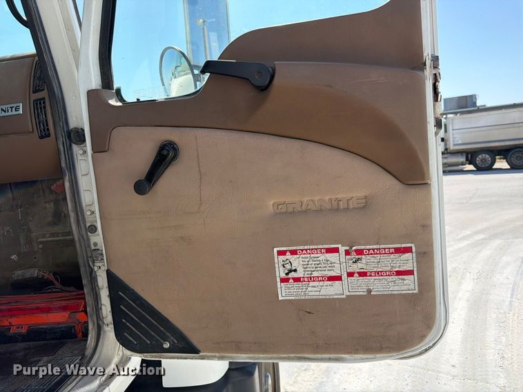 image for item DN6641 2006 Mack Granite CV713 ready mix truck
