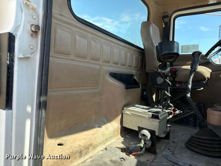 image for item DN6641 2006 Mack Granite CV713 ready mix truck