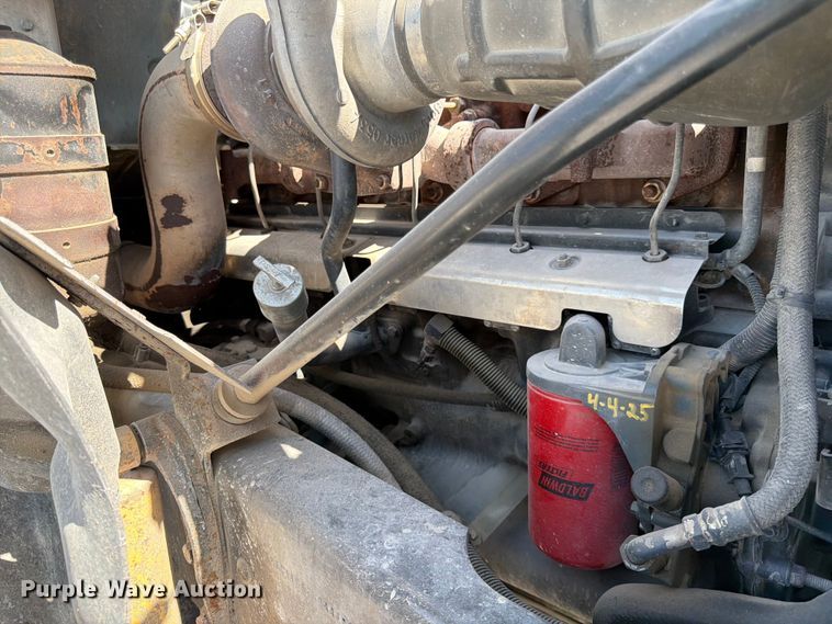 image for item DN6641 2006 Mack Granite CV713 ready mix truck