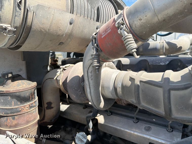 image for item DN6641 2006 Mack Granite CV713 ready mix truck