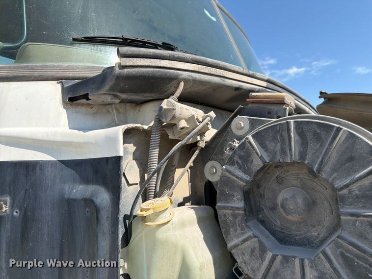 image for item DN6641 2006 Mack Granite CV713 ready mix truck