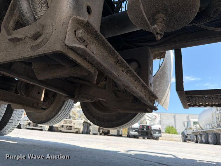 image for item DN6641 2006 Mack Granite CV713 ready mix truck