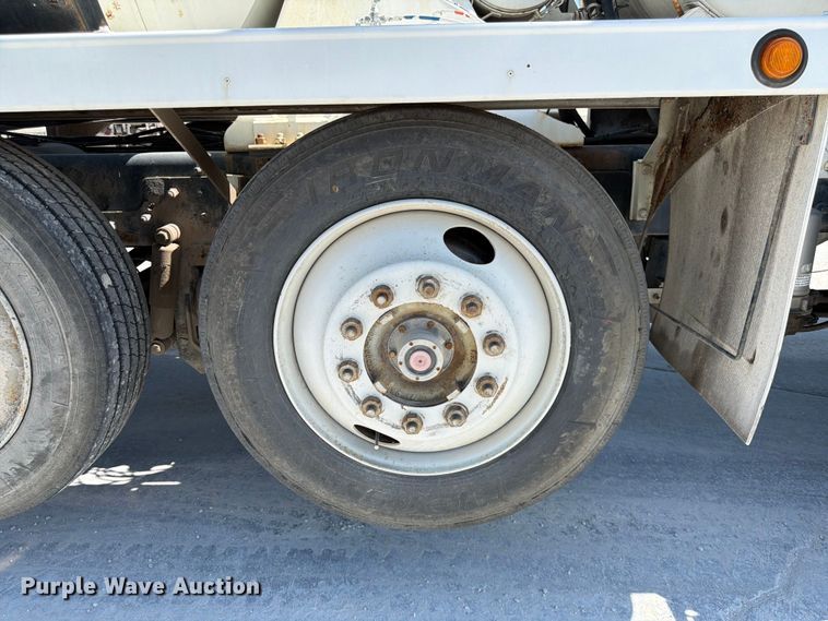 image for item DN6641 2006 Mack Granite CV713 ready mix truck