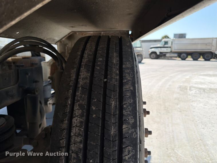 image for item DN6641 2006 Mack Granite CV713 ready mix truck