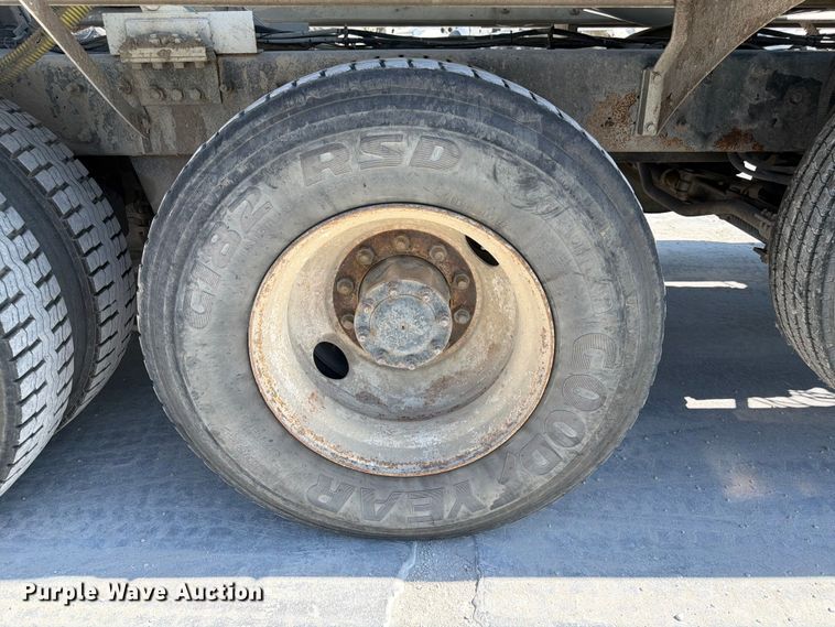 image for item DN6641 2006 Mack Granite CV713 ready mix truck