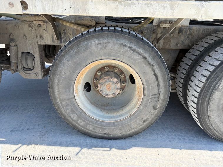 image for item DN6641 2006 Mack Granite CV713 ready mix truck