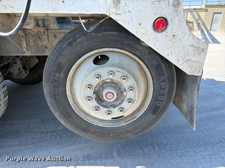 image for item DN6641 2006 Mack Granite CV713 ready mix truck