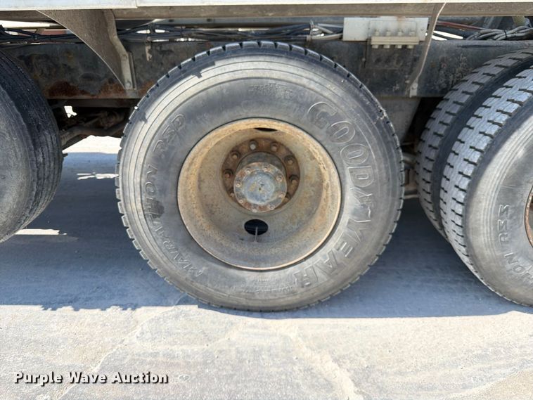 image for item DN6641 2006 Mack Granite CV713 ready mix truck
