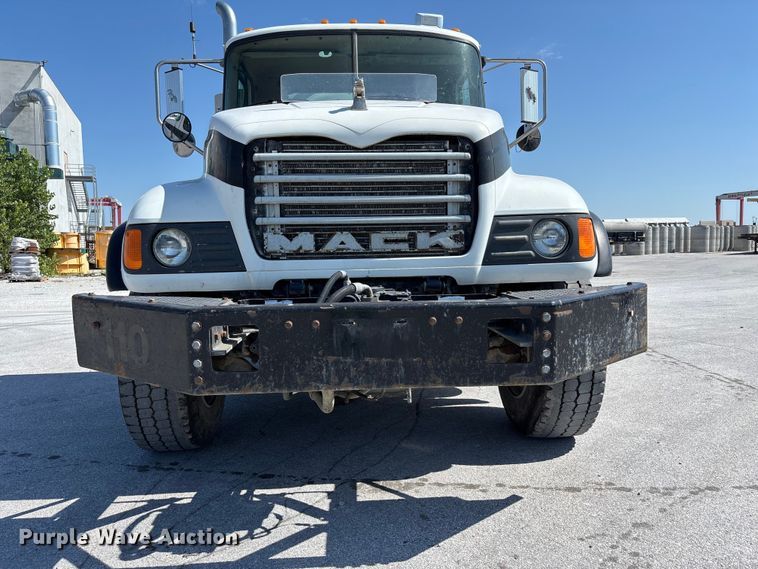 image for item DN6642 2004 Mack Granite CV713 ready mix truck