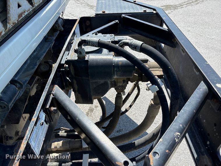 image for item DN6642 2004 Mack Granite CV713 ready mix truck