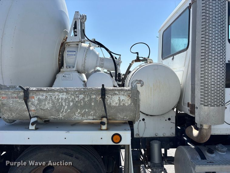 image for item DN6642 2004 Mack Granite CV713 ready mix truck