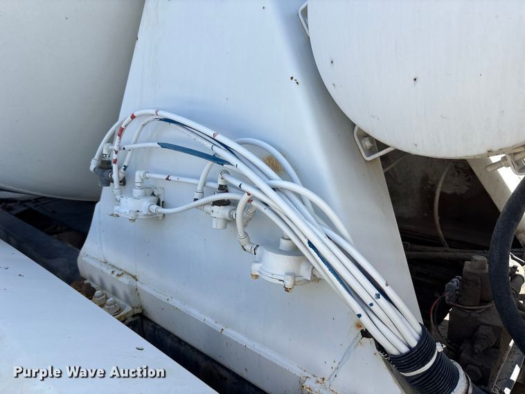 image for item DN6642 2004 Mack Granite CV713 ready mix truck