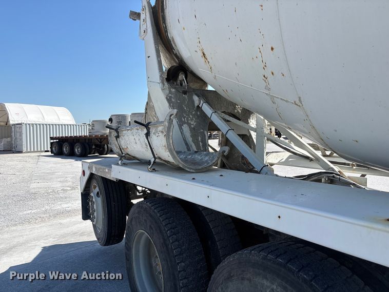 image for item DN6642 2004 Mack Granite CV713 ready mix truck