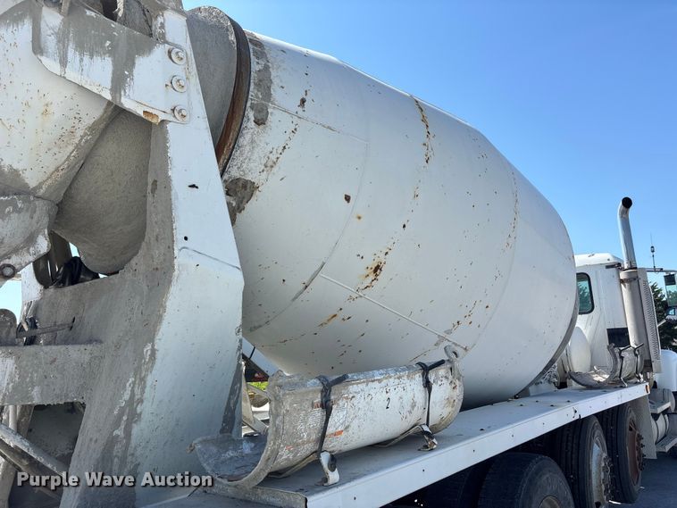 image for item DN6642 2004 Mack Granite CV713 ready mix truck