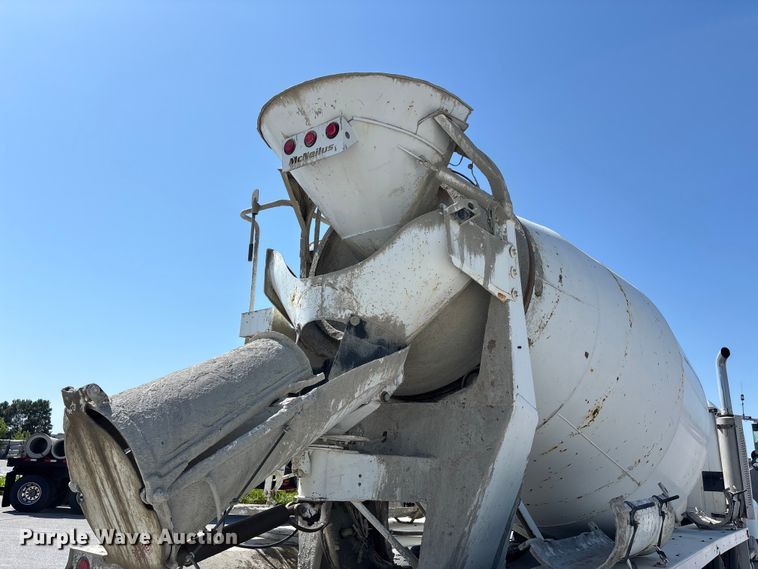 image for item DN6642 2004 Mack Granite CV713 ready mix truck