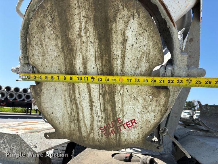 image for item DN6642 2004 Mack Granite CV713 ready mix truck
