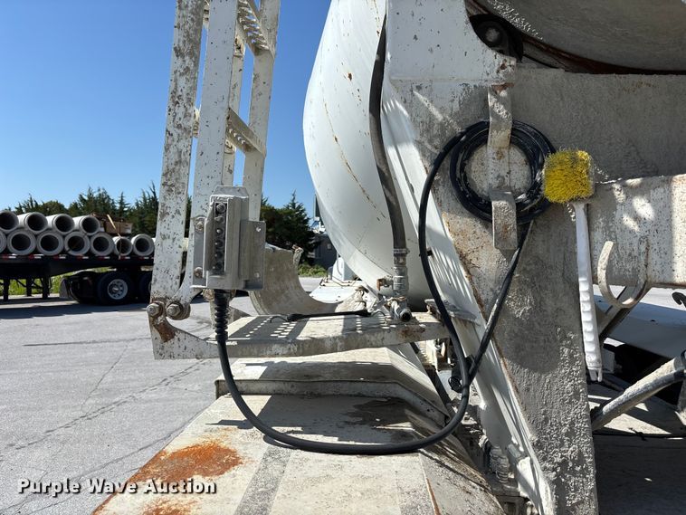 image for item DN6642 2004 Mack Granite CV713 ready mix truck
