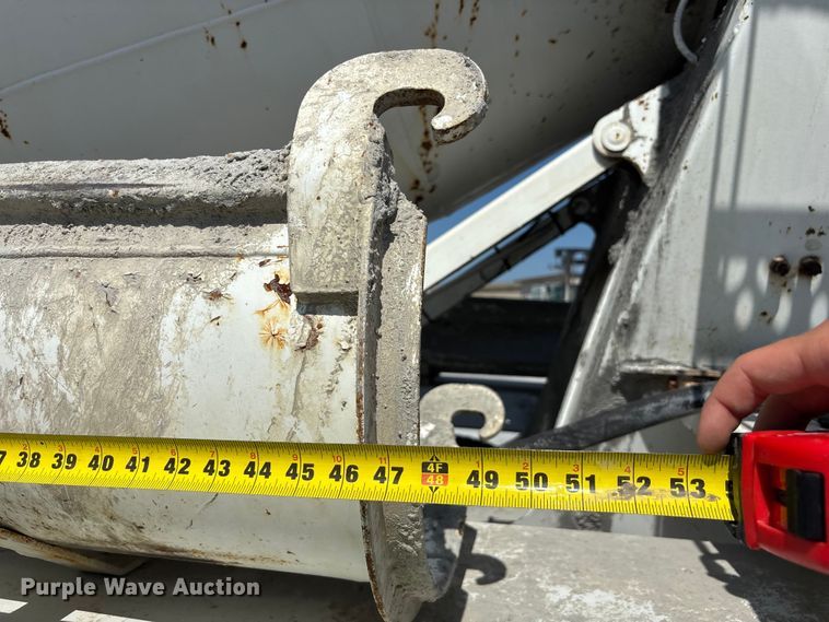 image for item DN6642 2004 Mack Granite CV713 ready mix truck