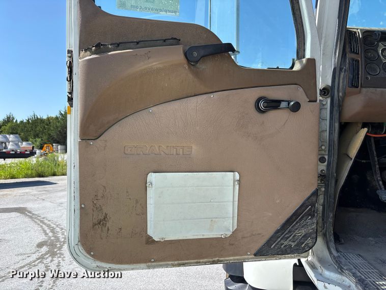 image for item DN6642 2004 Mack Granite CV713 ready mix truck