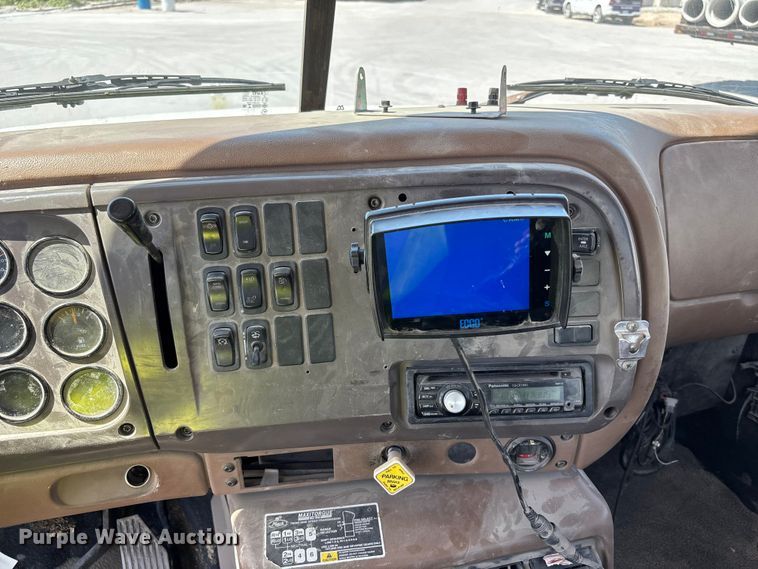 image for item DN6642 2004 Mack Granite CV713 ready mix truck