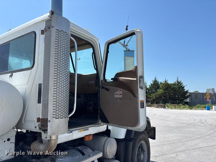 image for item DN6642 2004 Mack Granite CV713 ready mix truck