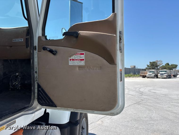 image for item DN6642 2004 Mack Granite CV713 ready mix truck