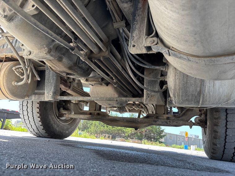 image for item DN6642 2004 Mack Granite CV713 ready mix truck