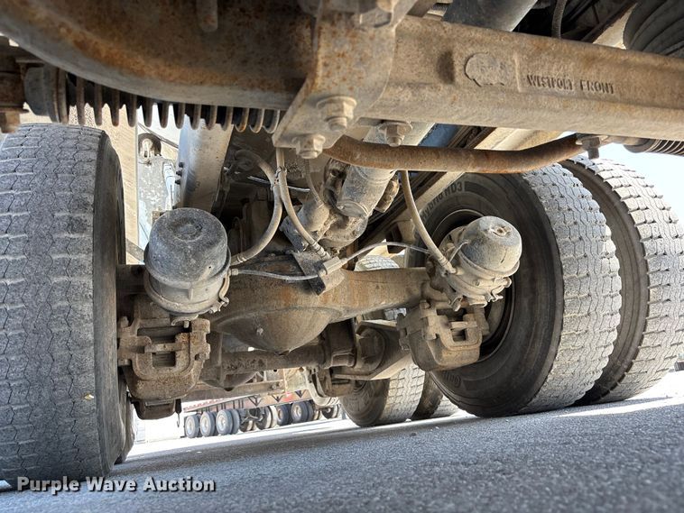 image for item DN6642 2004 Mack Granite CV713 ready mix truck