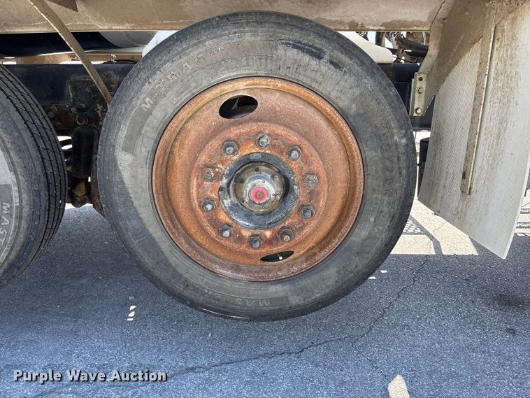 image for item DN6642 2004 Mack Granite CV713 ready mix truck