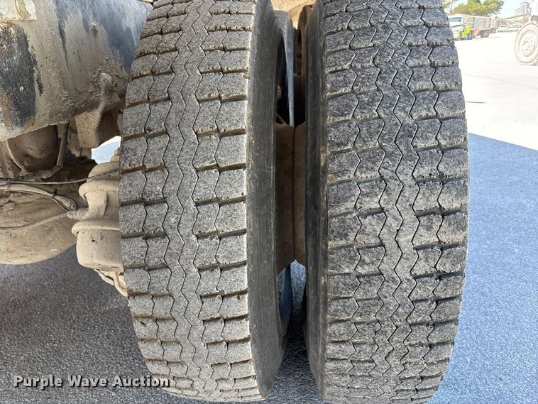image for item DN6642 2004 Mack Granite CV713 ready mix truck